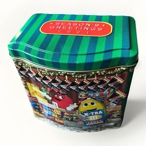 2001 Limited Edition M&M's Christmas Village Series Newsstand 12 Collectible Tin
